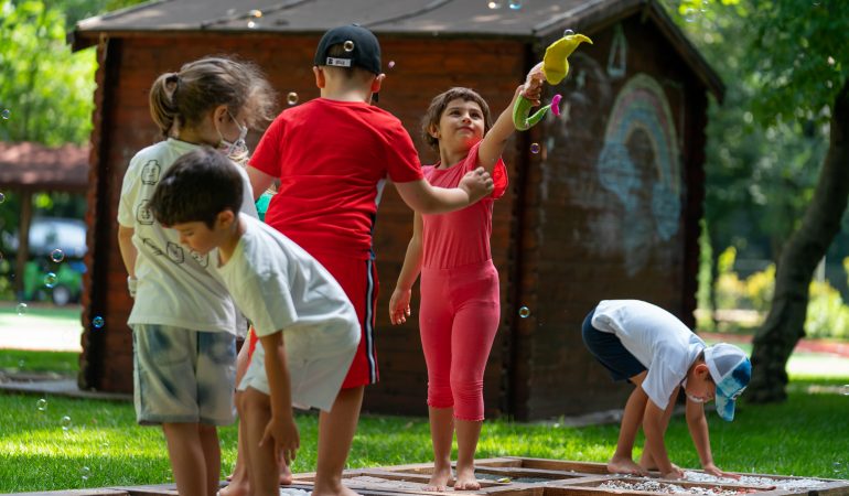 Kindergarten in the forest – here are the reasons why parents should choose a kindergarten in the middle of nature